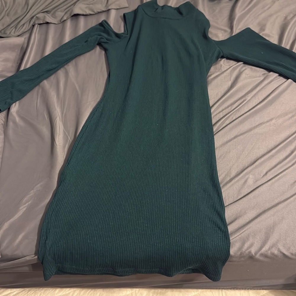 Green Medium Charlotte Russe ribbed dress. Open shoulder dress.